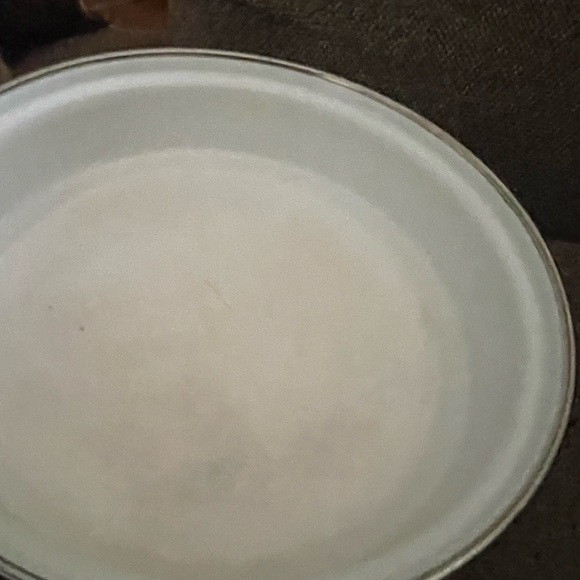 Vintage avacdo Olive Green Enamelware Fry Pan with Black Trim, White Interior - Picture 12 of 16